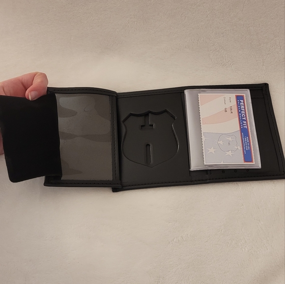 BADGE WALLET - POLICE - Picture 7 of 11